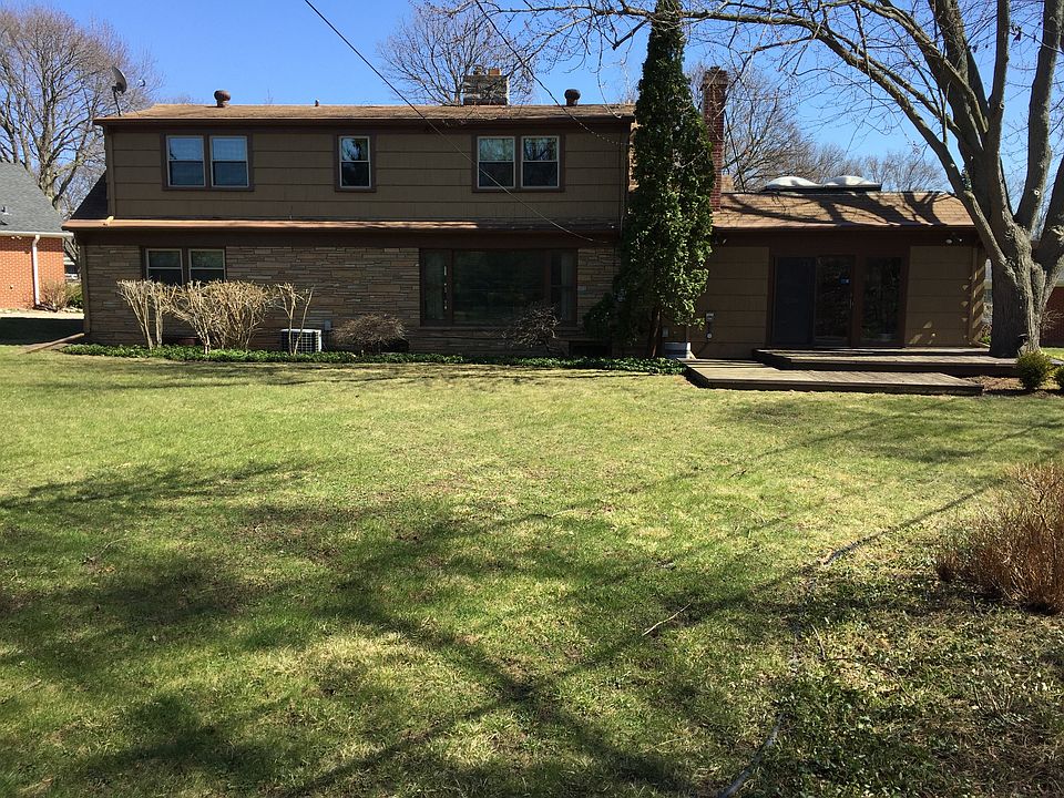 1st image of 10248 W Wright St