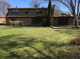 10248 W Wright St, Wauwatosa, WI 53226