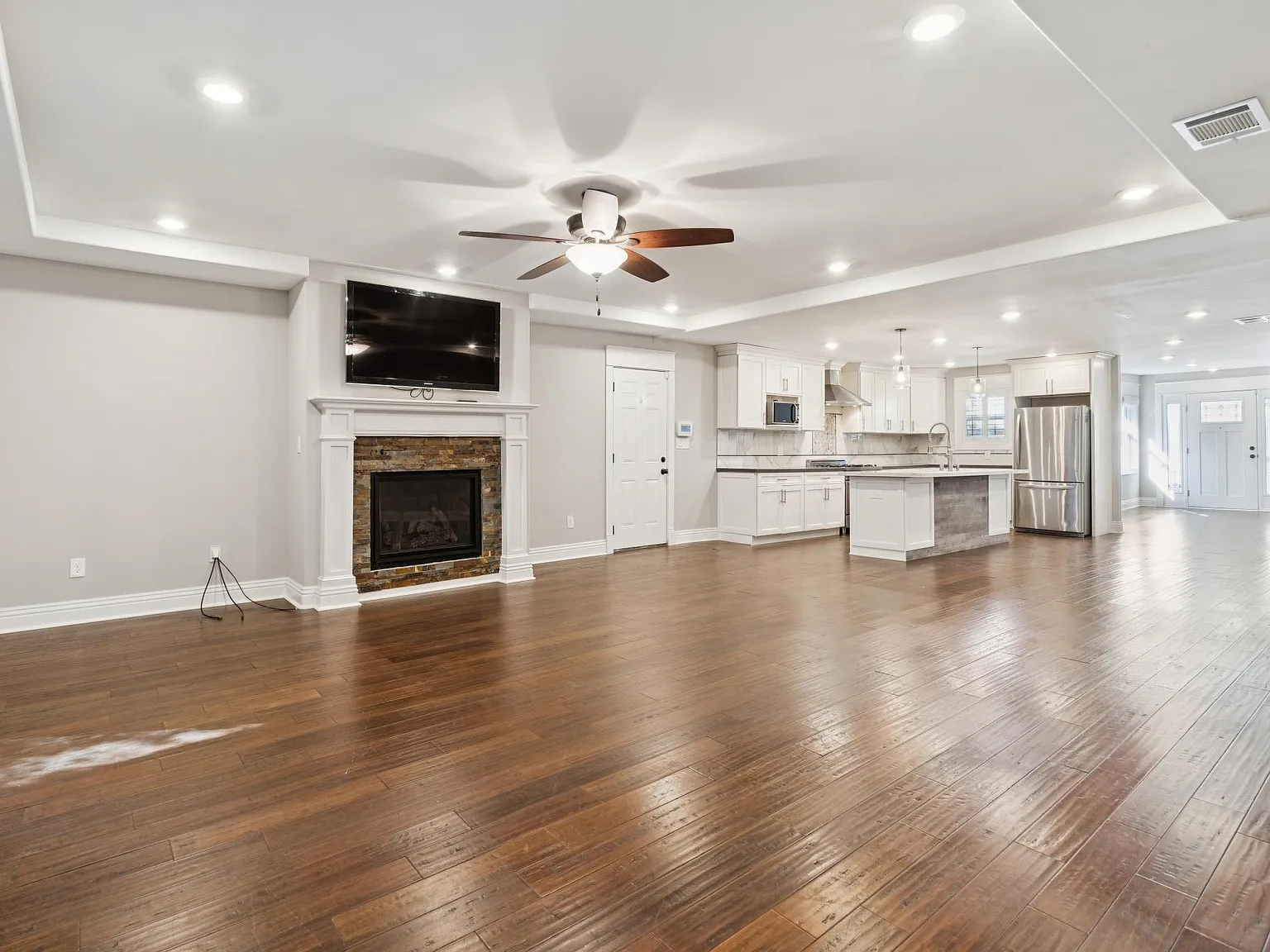 5 bed, 2665 sqft, $6,000 — Photo 4