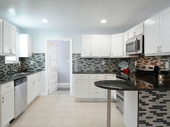 Contemporary kitchen design