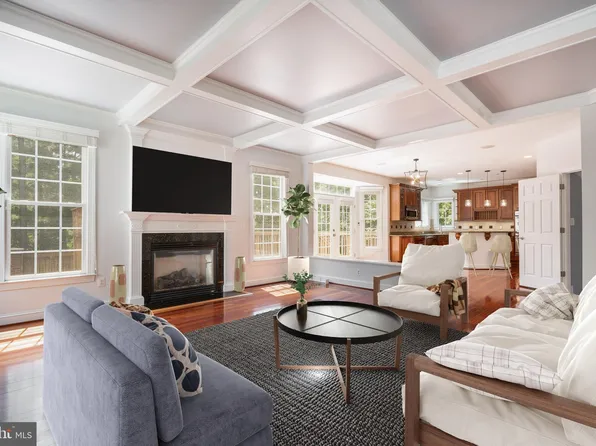 6010 Ashby Heights Cir, Alexandria, VA 22315