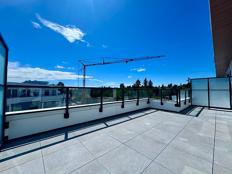 19310 Fraser Hwy — Photo 13