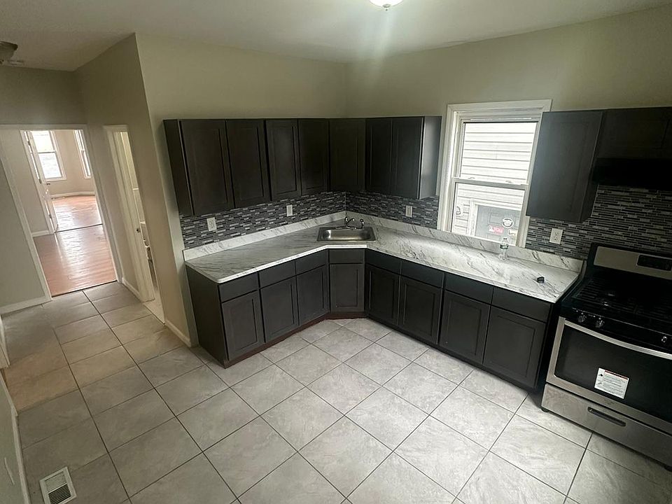 1st image of 765 S 14th St Floor 2