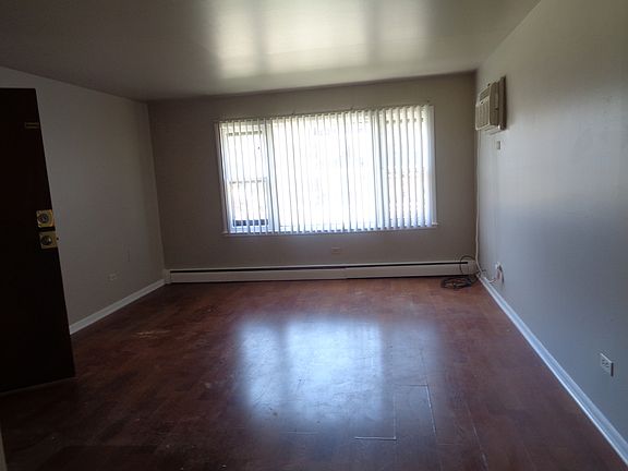 2nd image of 9409 S 79th Ct #2N