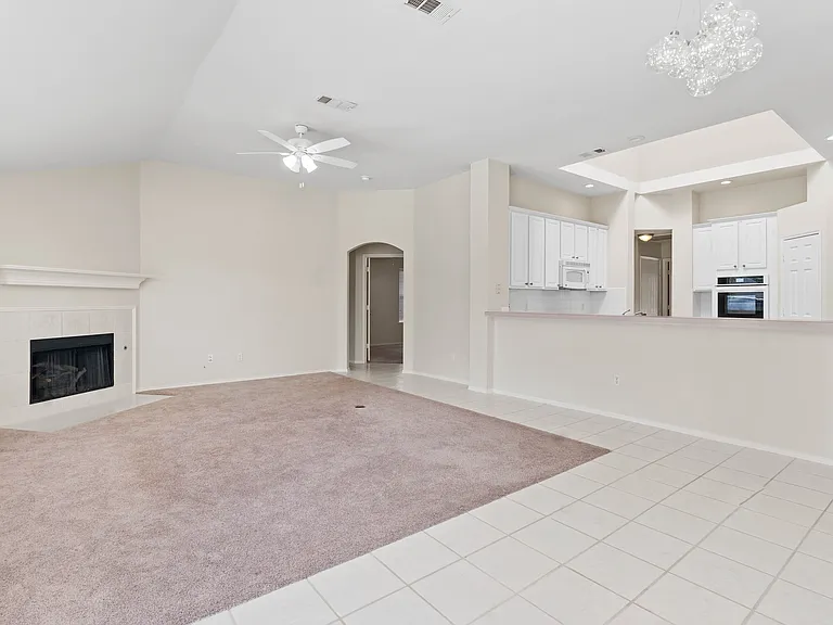 1703 Nightingale Ln — Photo 10