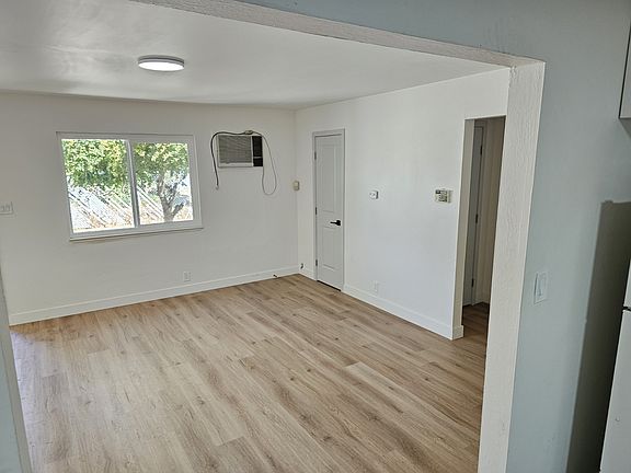 2nd image of 2334 Morell St