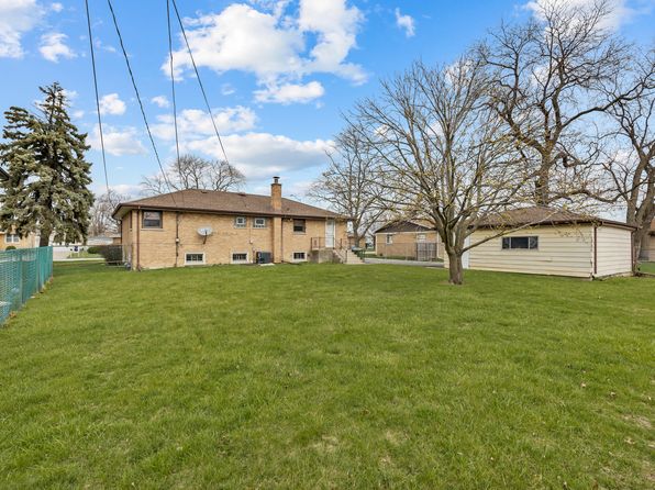 6419 W 88th St, Oak Lawn, IL 60453
