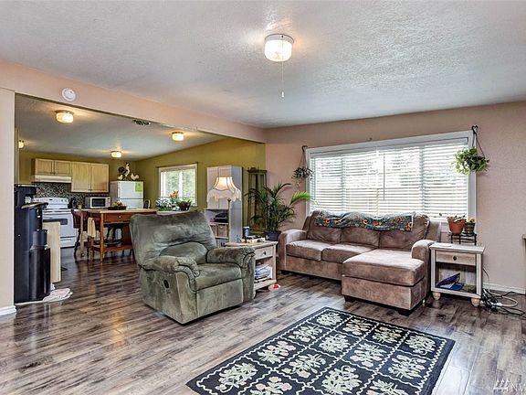 4th image of 1289 Russell Dr