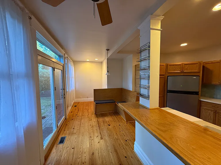 1019 Gloria Ave — Photo 13