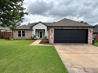 11006 E 118th St N, Collinsville, OK 74021