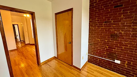 Rented by HOLTON REAL ESTATE INC.