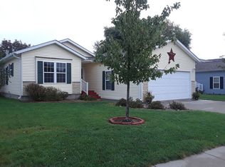 904 33rd St SW, Bondurant, IA 50035