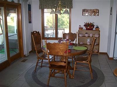 5th image of 45 Highland Pl
