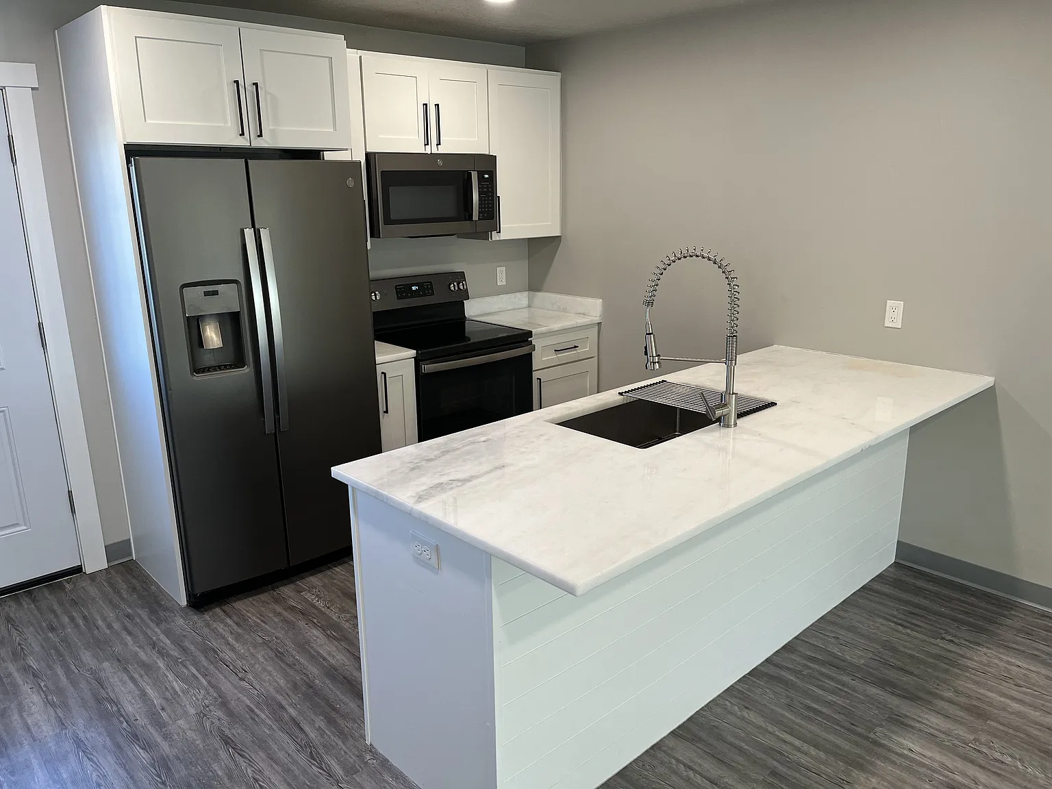 4 bed, 3.0 bath, 1752 sqft, $2,700 — Photo 4