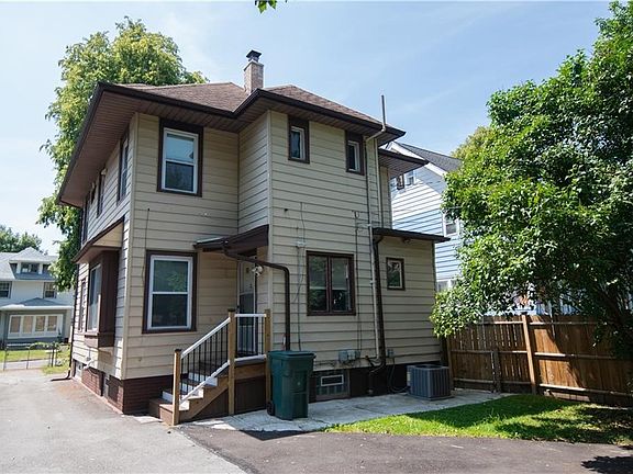 4th image of 84 Ellicott St