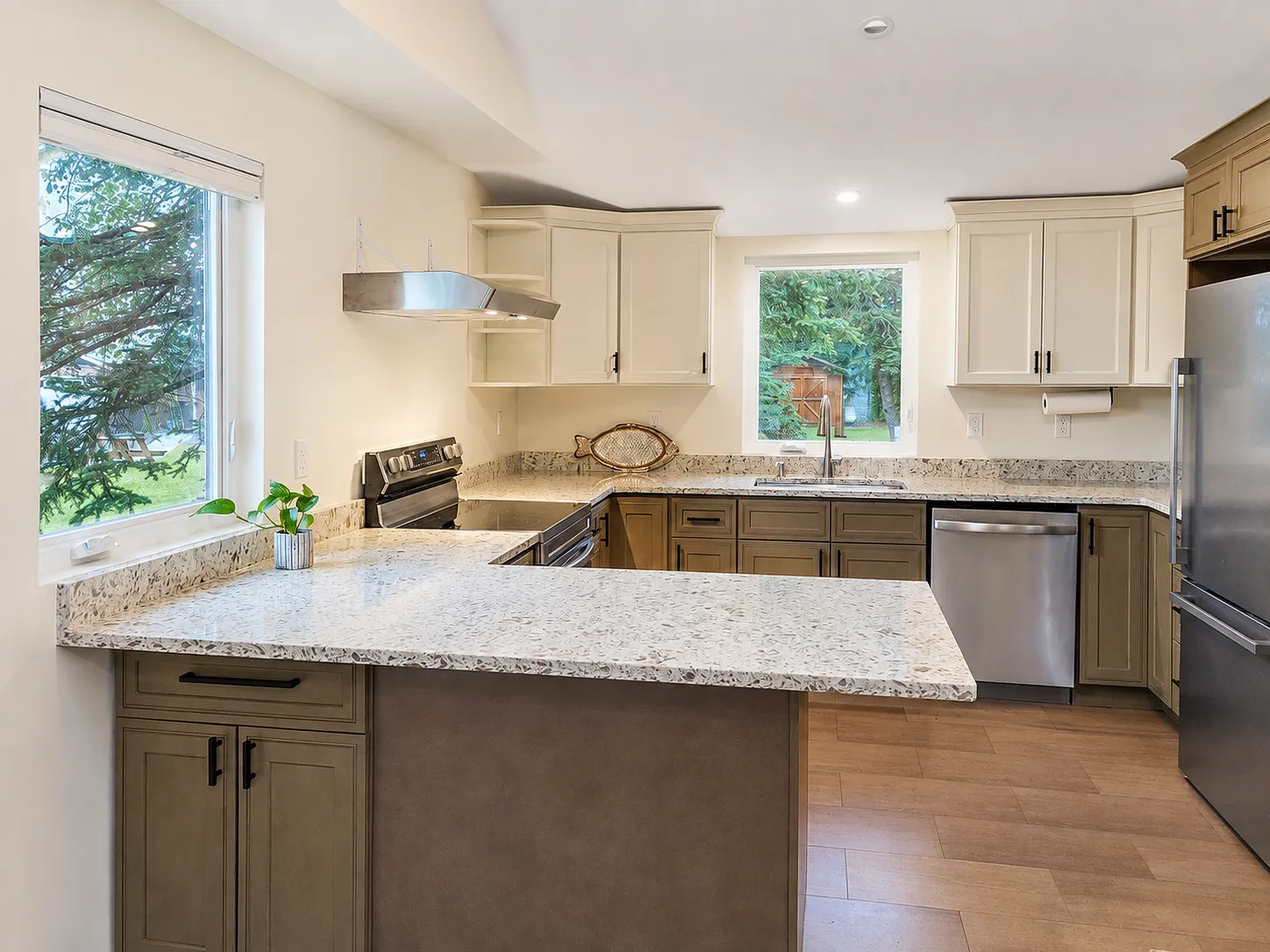 2 bed, 1600 sqft, $2,500 — Photo 3