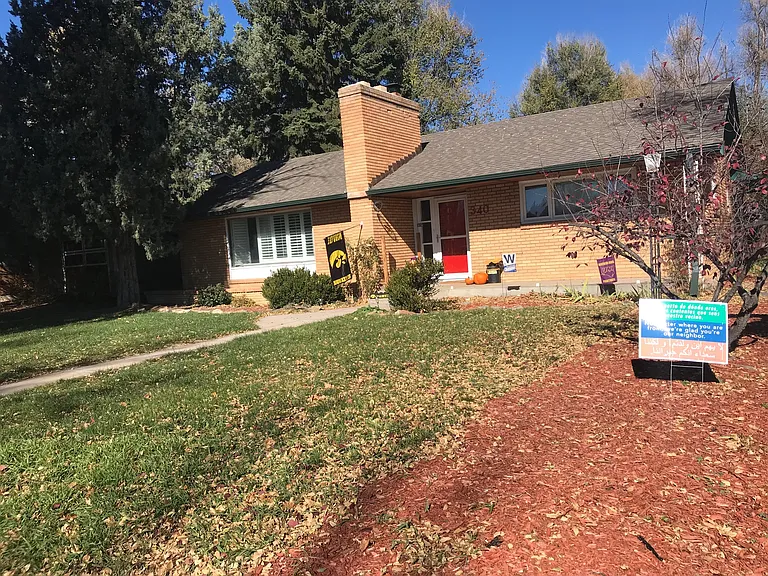 340 E Stuart St — Photo 16