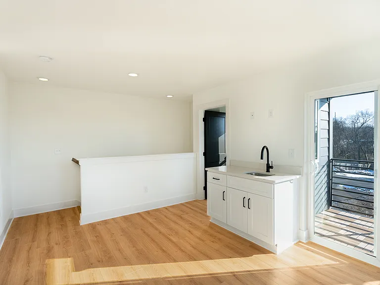 102 Duke St #1-8 — Photo 17