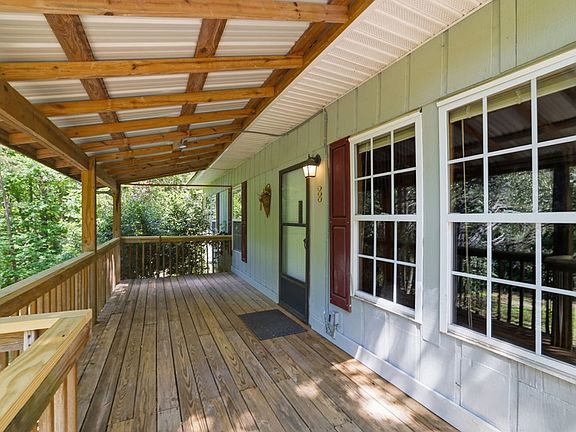 3rd image of 105 Hidden Hollow Ln