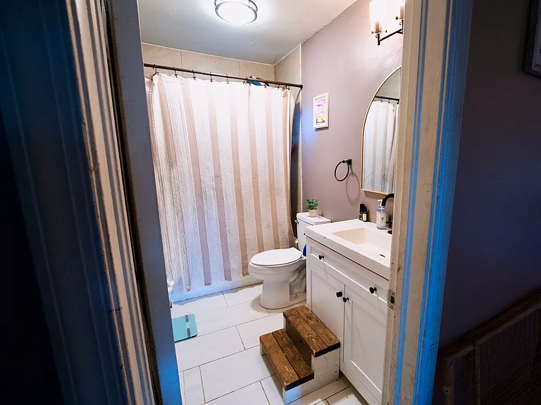 1613 Loren Cres — Photo 11