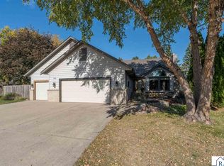 104 Wadsworth Dr, Mankato, MN 56001