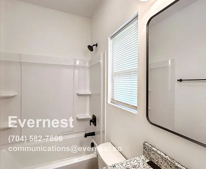 411 S Spargo St — Photo 11