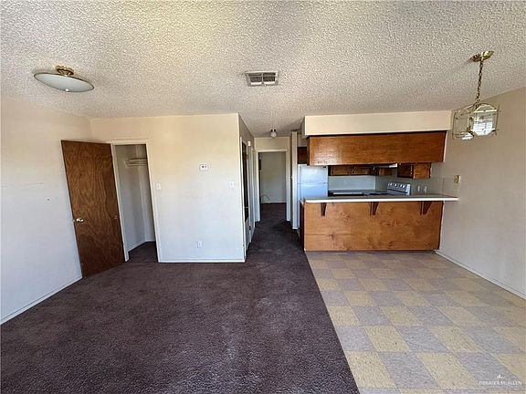 5th image of 1810 Jason Ave