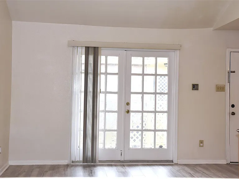 2121 El Paseo St #2000 — Photo 15