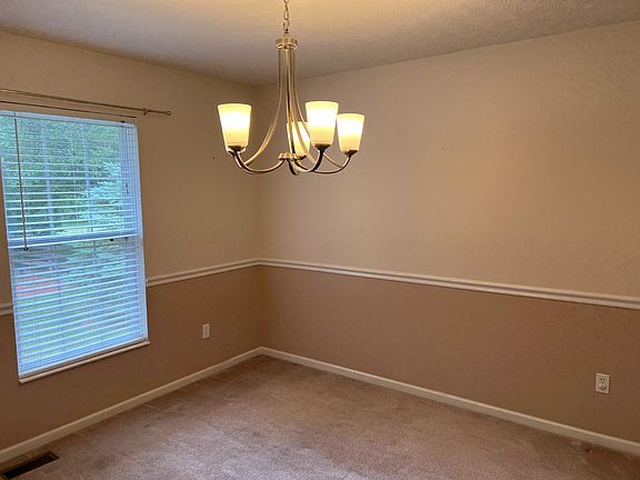 5th image of 7922 Wise Ave