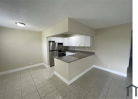207 NW 32nd Ct #211 — Photo 23