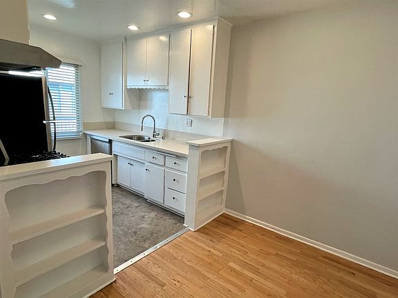 4th image of 3135 S Durango Ave APT 3