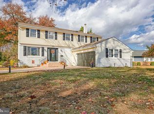 184 E Saint Andrews Dr, Mount Laurel, NJ 08054
