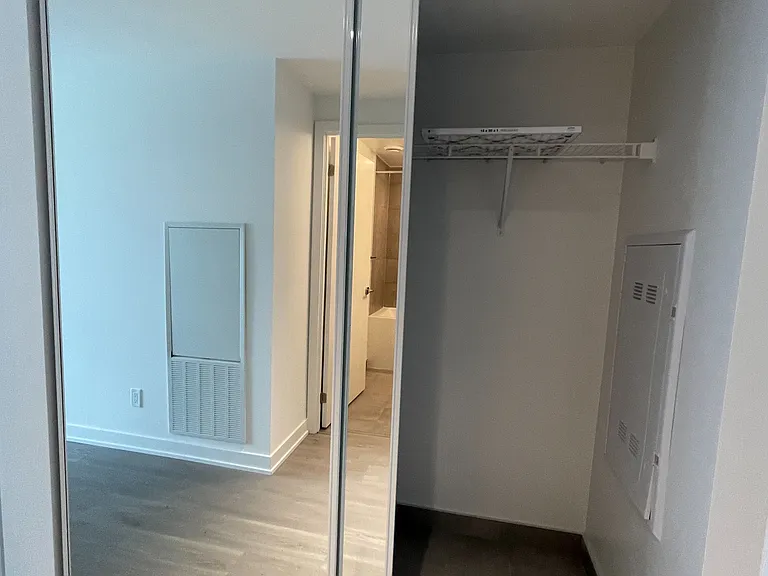 8 Wellesley St W #4107 — Photo 17