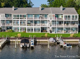 221 Riverfront St APT 4, Spring Lake, MI 49456