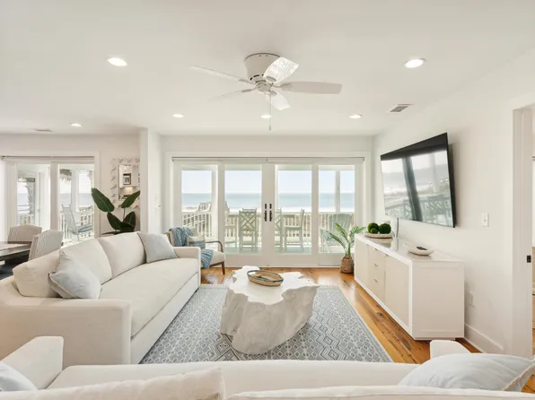 603 E Arctic Ave, Folly Beach, SC 29439