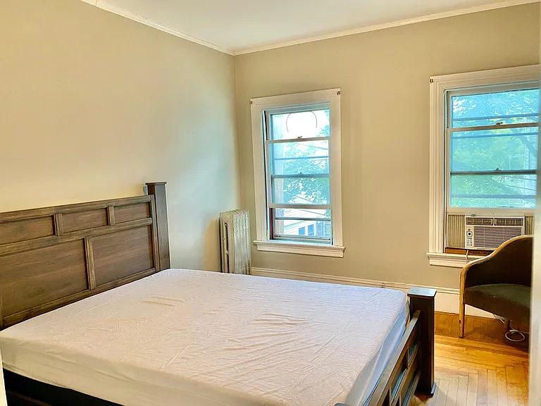 148 Governor St #2 — Photo 9