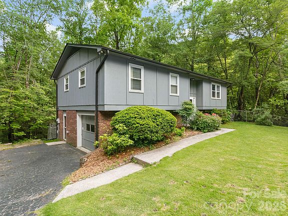 3rd image of 1 Laurel Forest Dr