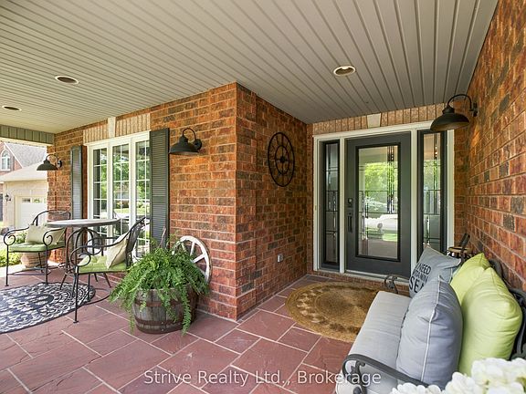 4th image of 8 Rowland Ct