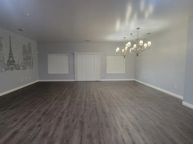 10919 Golden Valley Dr — Photo 2