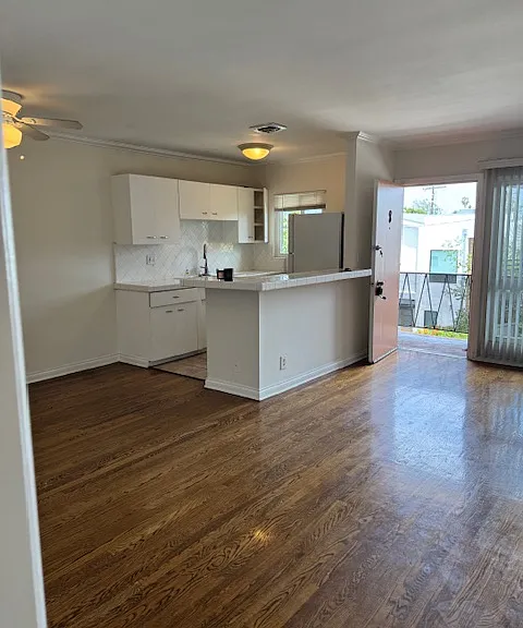 1229 N Spaulding Ave #8 — Photo 9