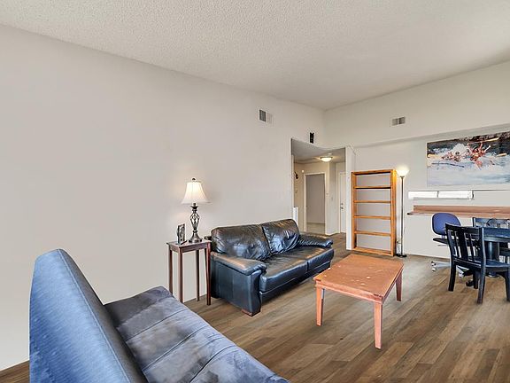 3rd image of 2517 Jenifer Ct