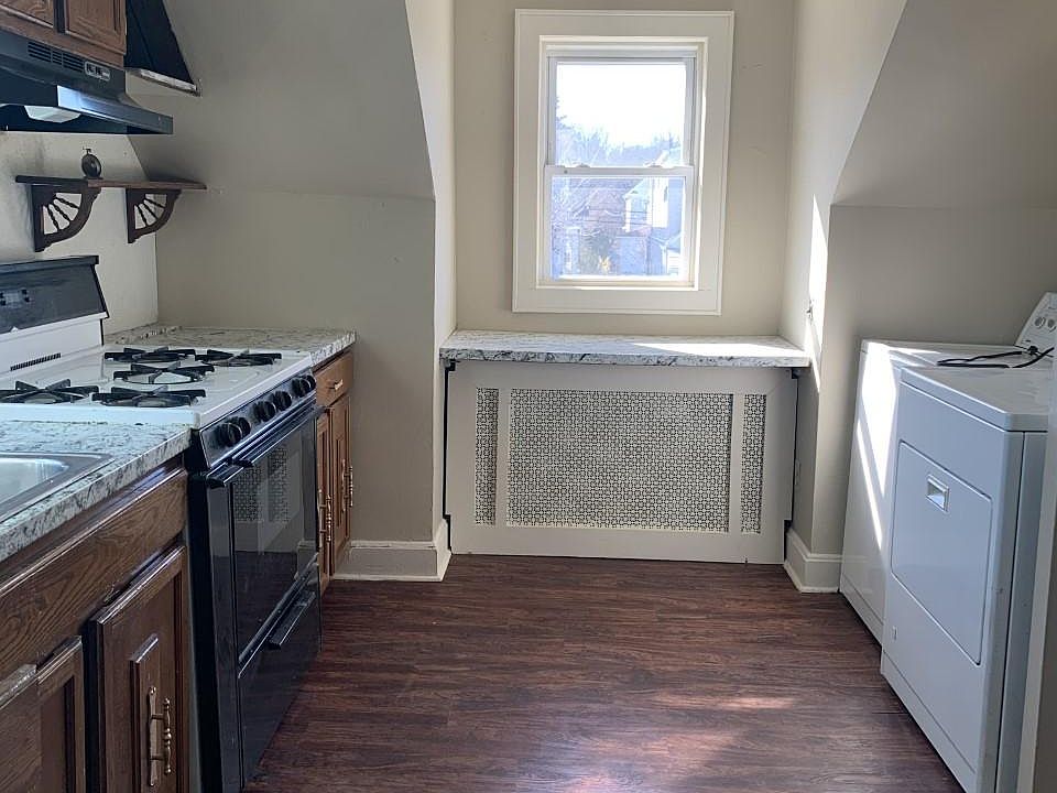 1st image of 59 Wolfle St APT 2