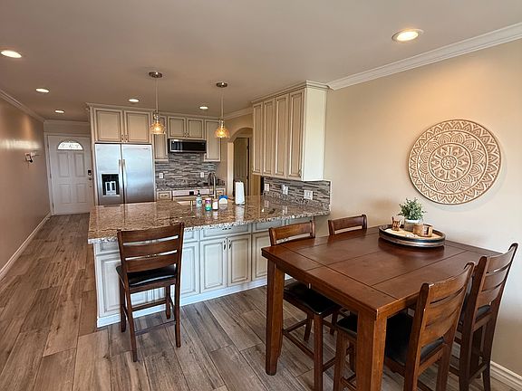 5th image of 359 E Surfside Dr #359