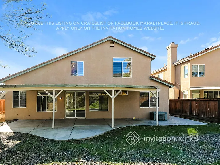 39402 Calistoga Dr — Photo 17
