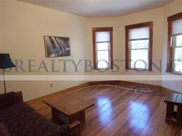 345 Market St, Brighton, MA