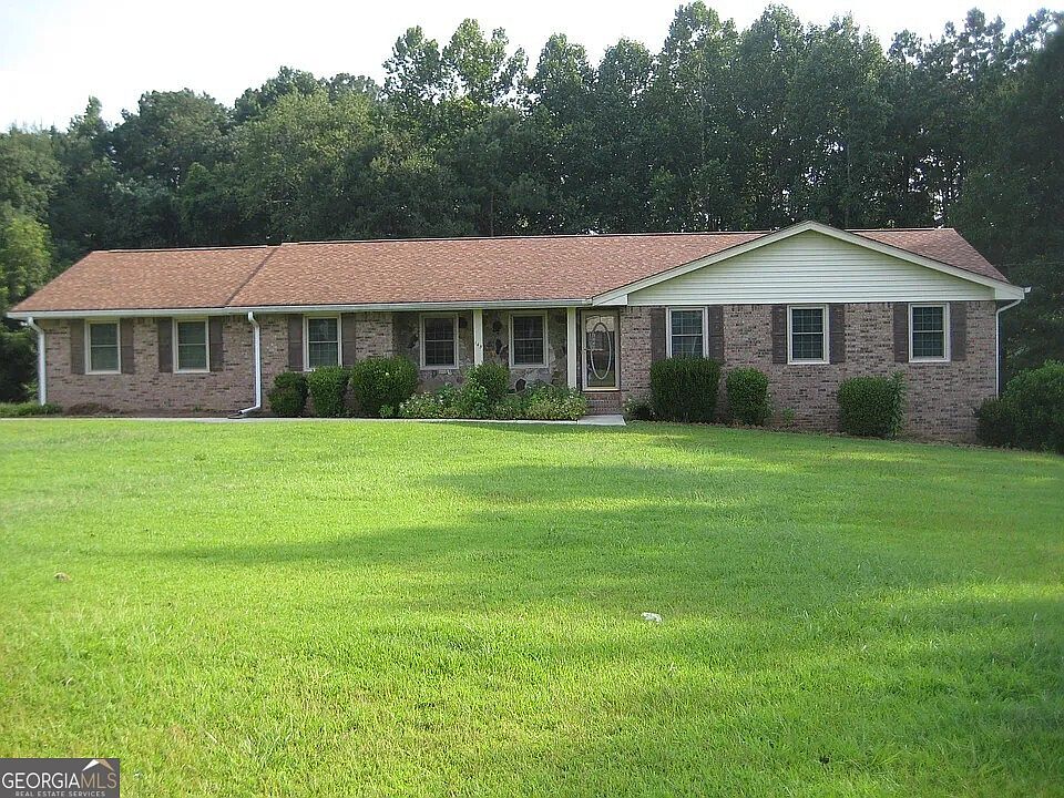1st image of 145 Redwood Cir