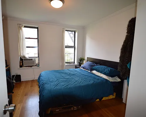 Rented by Universal Realty Group | media 11