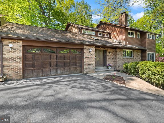 2nd image of 9220 Beech Hill Dr