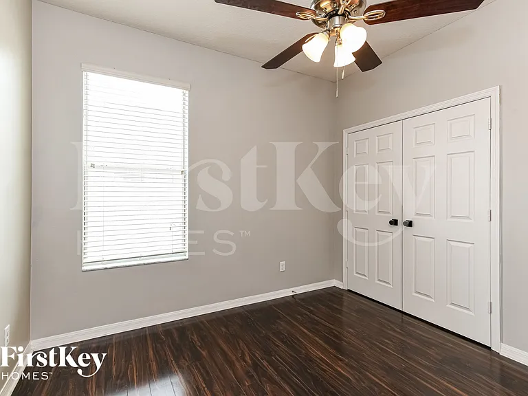 2716 Barclay Ln — Photo 12