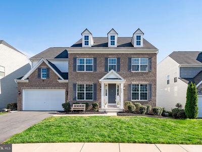 5569 James Young Way, Fairfax, VA, 22032